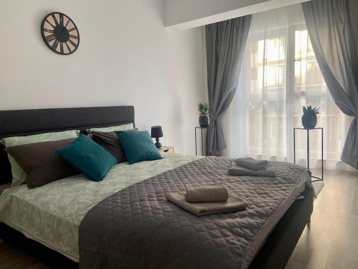 Divany Apartaments - Coresi Mall Brasov Luaran gambar